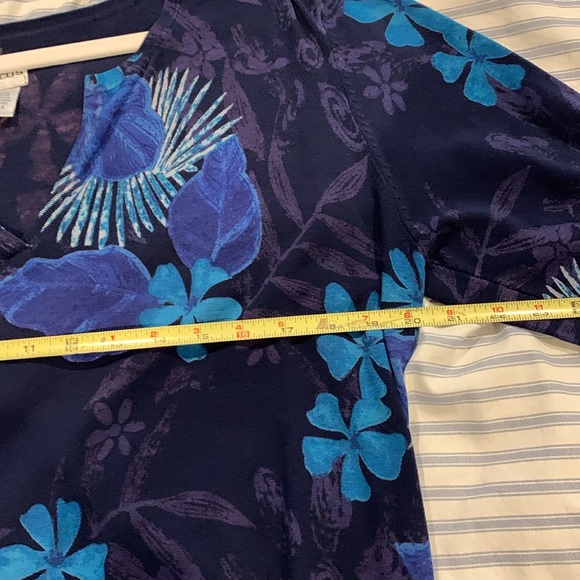 Chico’s sweater - Picture 7 of 7